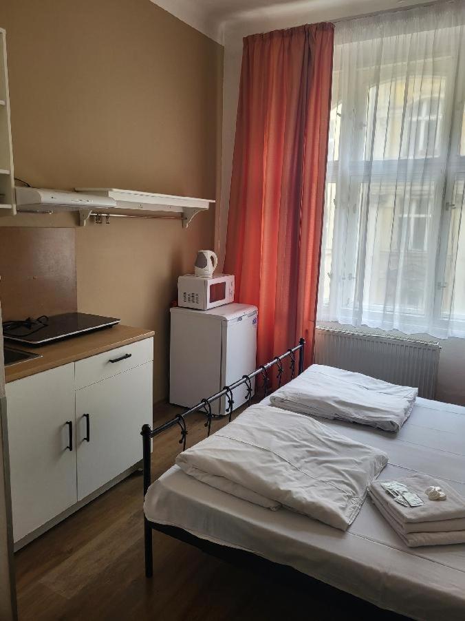 Pension Sunflower Prague Exterior photo